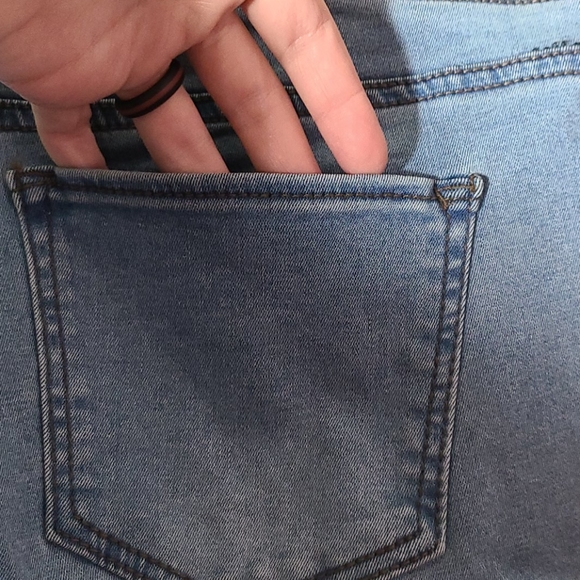 Jeans - Picture 4 of 7